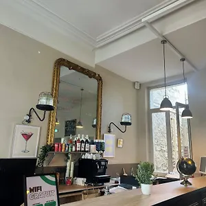 Hi , Avignon France